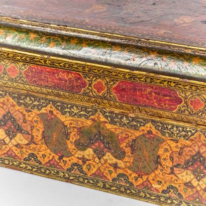 Rectangular papier-mâché box lacquered in...