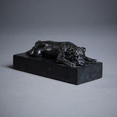 CESARO (20th century).

Lying bulldog.

Bronze...
