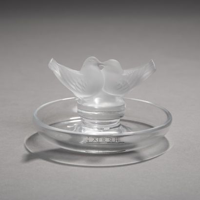 LALIQUE France.

- Baguier aux deux colombes...