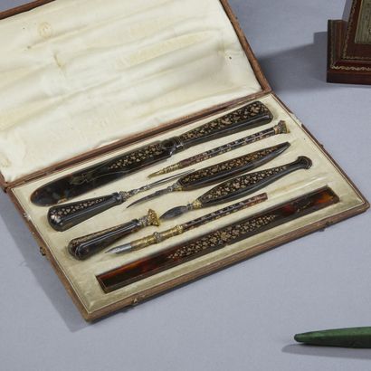 Set of small souvenirs from the La Rochefoucauld...