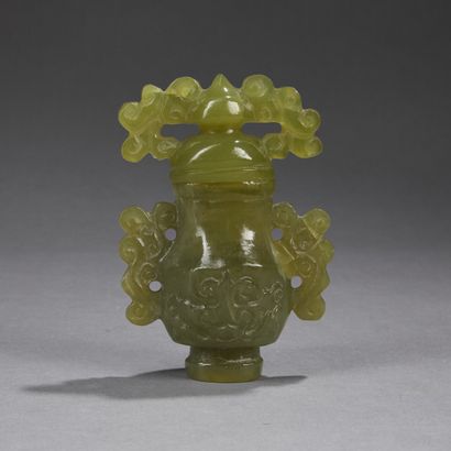 CHINA. 

Hard stone set including : 

- Two...