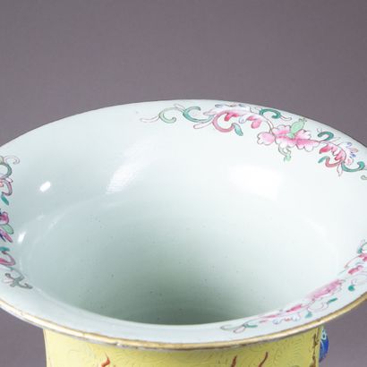 Large yellow enameled porcelain scroll vase...