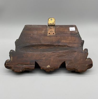 Carved and gilded wood Crucifix support.
18th...