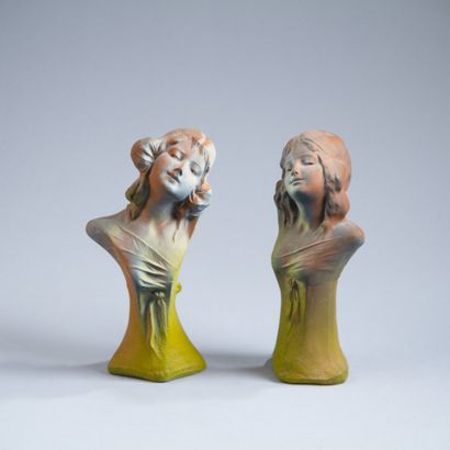 Set of decorative objects from the 20th century...
