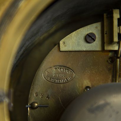 Fiddle-shaped clock in molded, chased and...