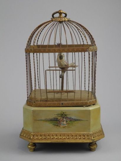 Oiseau chanteur. Automate électrique en métal...