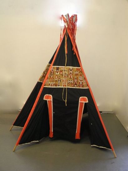 Tipi à poser en bambou, tissu, corde et plastique....