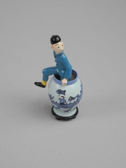HERGE, Le Lotus Bleu. Tintin sortant de la...