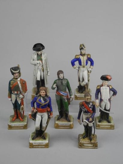Ensemble de 7 sujets en porcelaine de Saxe...