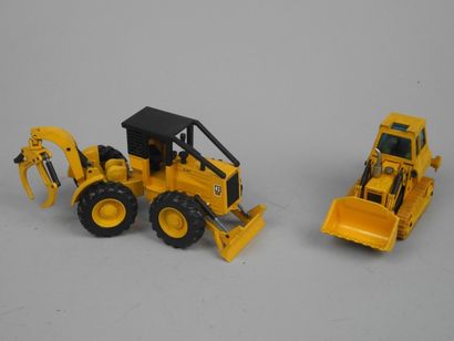 Deux modèles réduits JOAL : tracteur forestier...