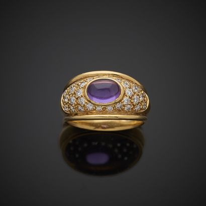 Bague bombée en or jaune 750 millièmes, sertie...