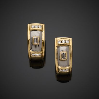 Paire de boutons d'oreille en or jaune 750...
