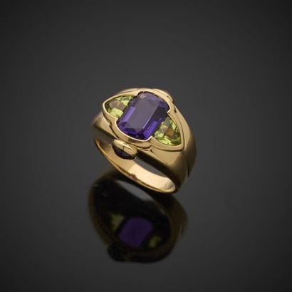 Bague en or jaune 750 millièmes, ornée en...