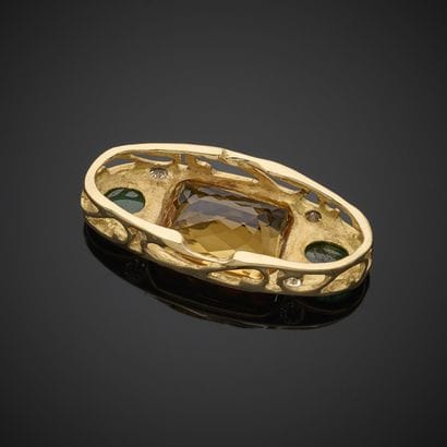 Oval element in yellow gold 750 thousandths,...