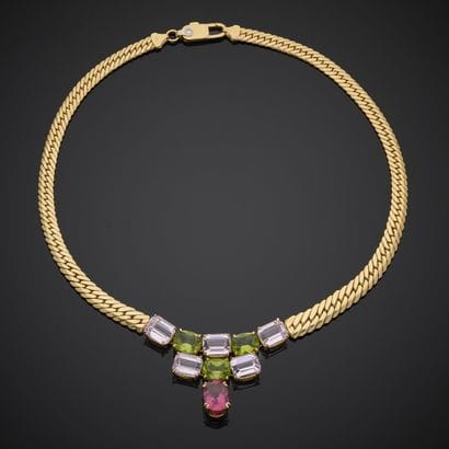 NERI.
Collier en or jaune 750 millièmes,...