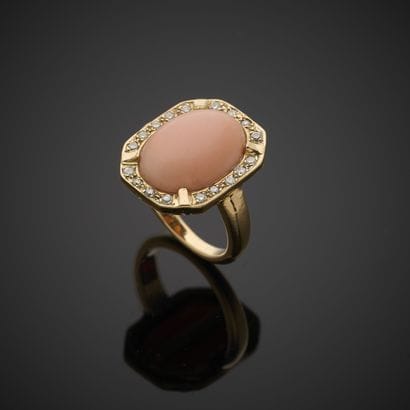 Bague en or jaune 750 millièmes, le chaton...