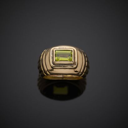 Bague bandeau en or rose 750 millièmes, sertie...