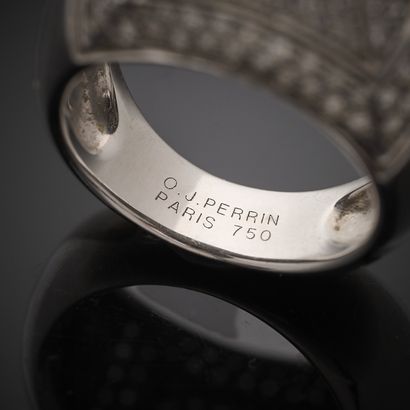 O.J. PERRIN.
Bague dôme en or gris 750 millièmes,...