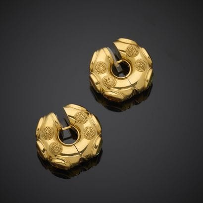 Paire de boucles d'oreille en or jaune 750...