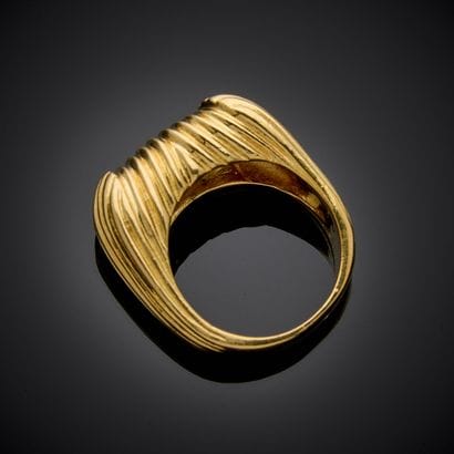 Attribuée à VAN CLEEF AND ARPELS.
Bague en...