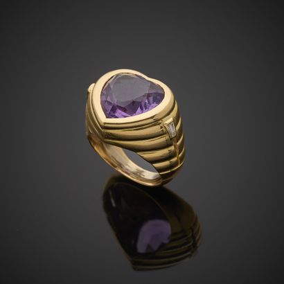 REPOSSI.
Bague en or jaune 750 millièmes,...