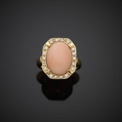 Bague en or jaune 750 millièmes, le chaton...