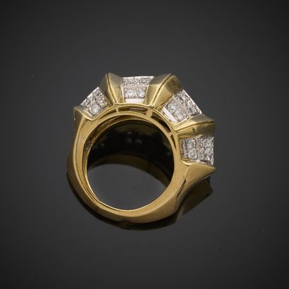 Bague bombée en or jaune 750 millièmes, le...