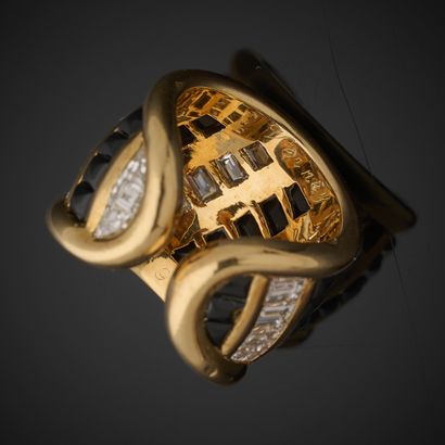 VERNEY.
Bague bandeau en or jaune 750 millièmes,...