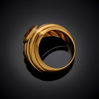 Bague en or jaune 750 millièmes, sertie d'une...