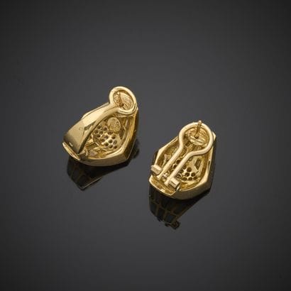 Paire de boutons d'oreille en or jaune 750...