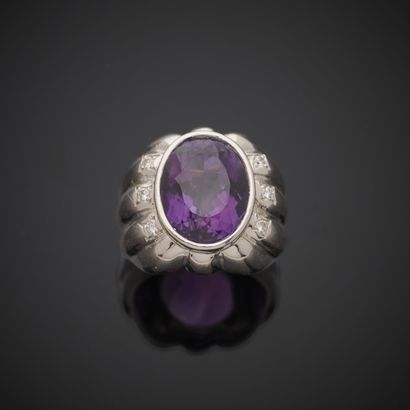 Bague en or gris 750 millièmes, sertie d'une...