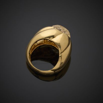 Bague dôme en or jaune 750 millièmes, la...