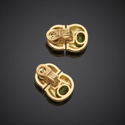 BULGARI. 
Paire de pendants d'oreille articulés...