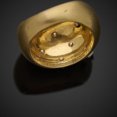 A&A TURNER.
Bague bombée en or jaune 750...
