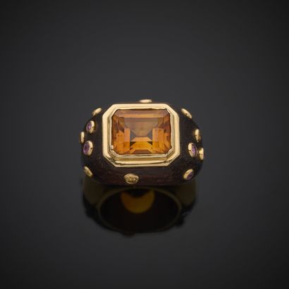 CHRISTINE ESCHER.
Importante bague dôme en...