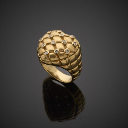 Bague en or jaune 750 millièmes, figurant...