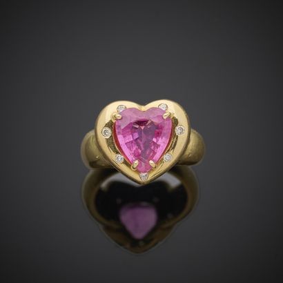Bague en or jaune 750 millièmes, le chaton...