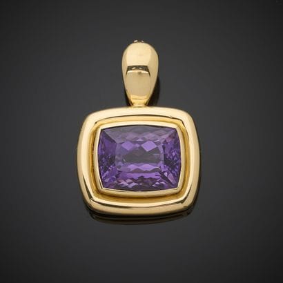 Pendentif en or jaune 750 millièmes, présentant...