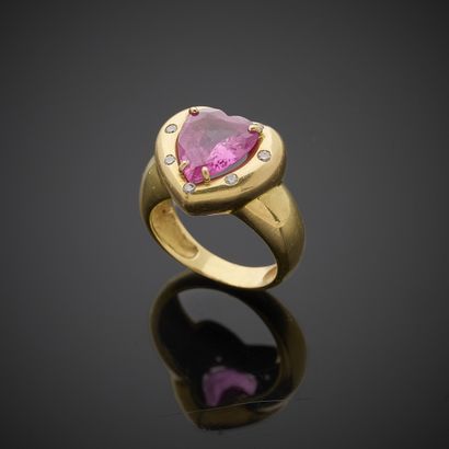 Bague en or jaune 750 millièmes, le chaton...