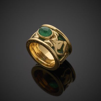 VAN DER BAUWEDE.
Bague bandeau en or jaune...