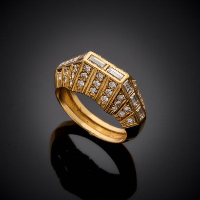 Bague en or jaune 750 millièmes, le chaton...