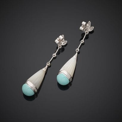 Paire de pendants d'oreille articulés en...