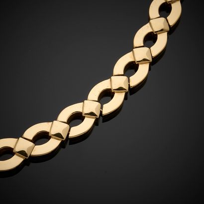 Collier en or jaune 750 millièmes, à maillons...