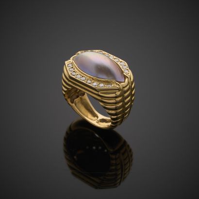 Bague en or jaune 750 millièmes, sertie d'une...