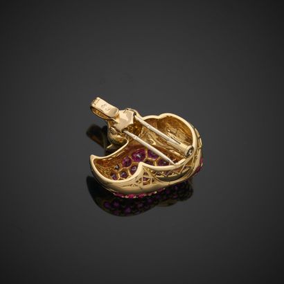 Pendant clip in yellow gold 750 thousandths,...