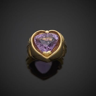 Bague en or jaune 750 millièmes, sertie d'une...