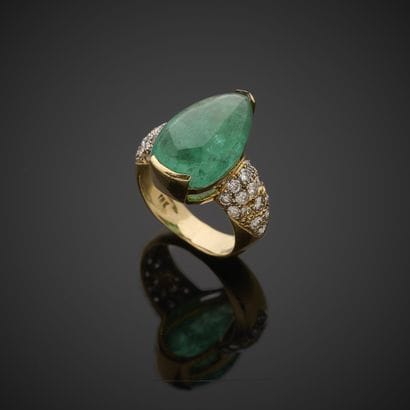 Bague en or jaune 750 millièmes, sertie d'une...