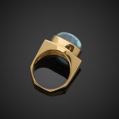 Bague en or jaune 750 millièmes, sertie d'une...