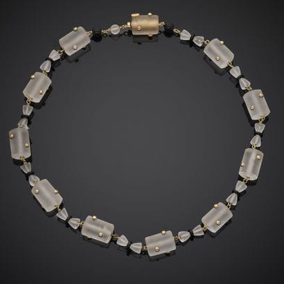 Collier en or jaune 750 millièmes, présentant...