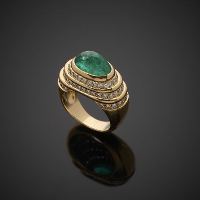Dome ring in 750 thousandths yellow gold,...